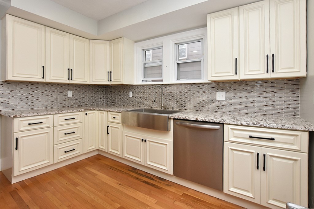 48 Dodge Street Pawtucket, RI 02860 - Photo 3 of 8