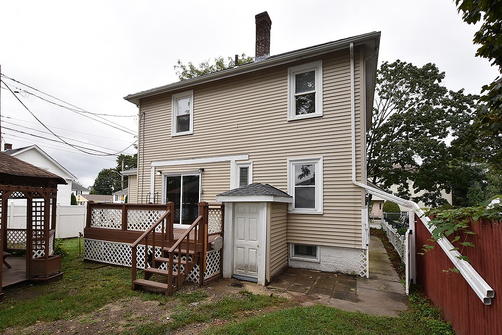 48 Dodge Street Pawtucket, RI 02860 - Photo 8 of 8