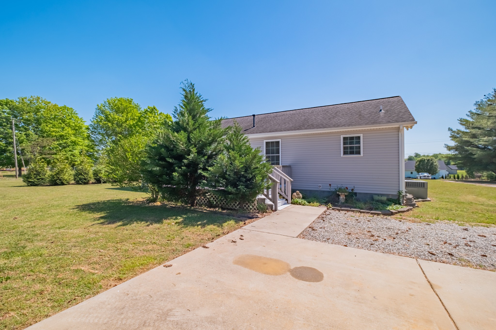1143 Tom Grissom Road Morrison, TN 37357 - Photo 4 of 34