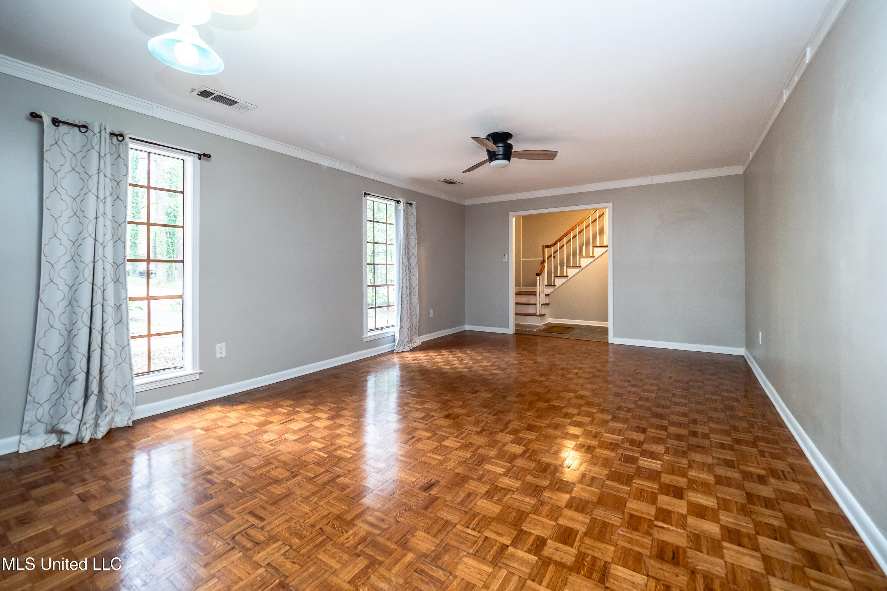 820 Timberlain Drive Jackson, MS 39211 - Photo 6 of 32 P3280007