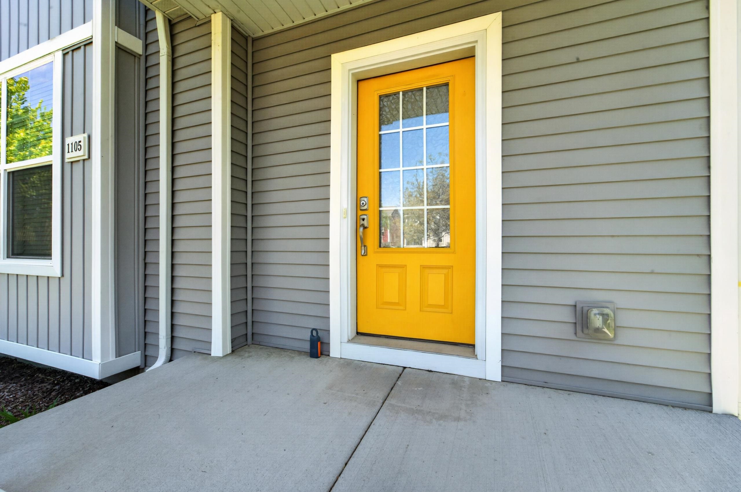 1105 O'Keeffe Avenue Sun Prairie, WI 53590 - Photo 2 of 26