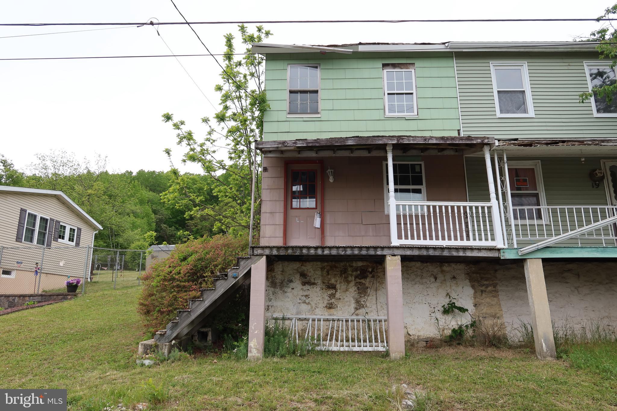 17 Main Street, Middleport, PA 17953 Compass