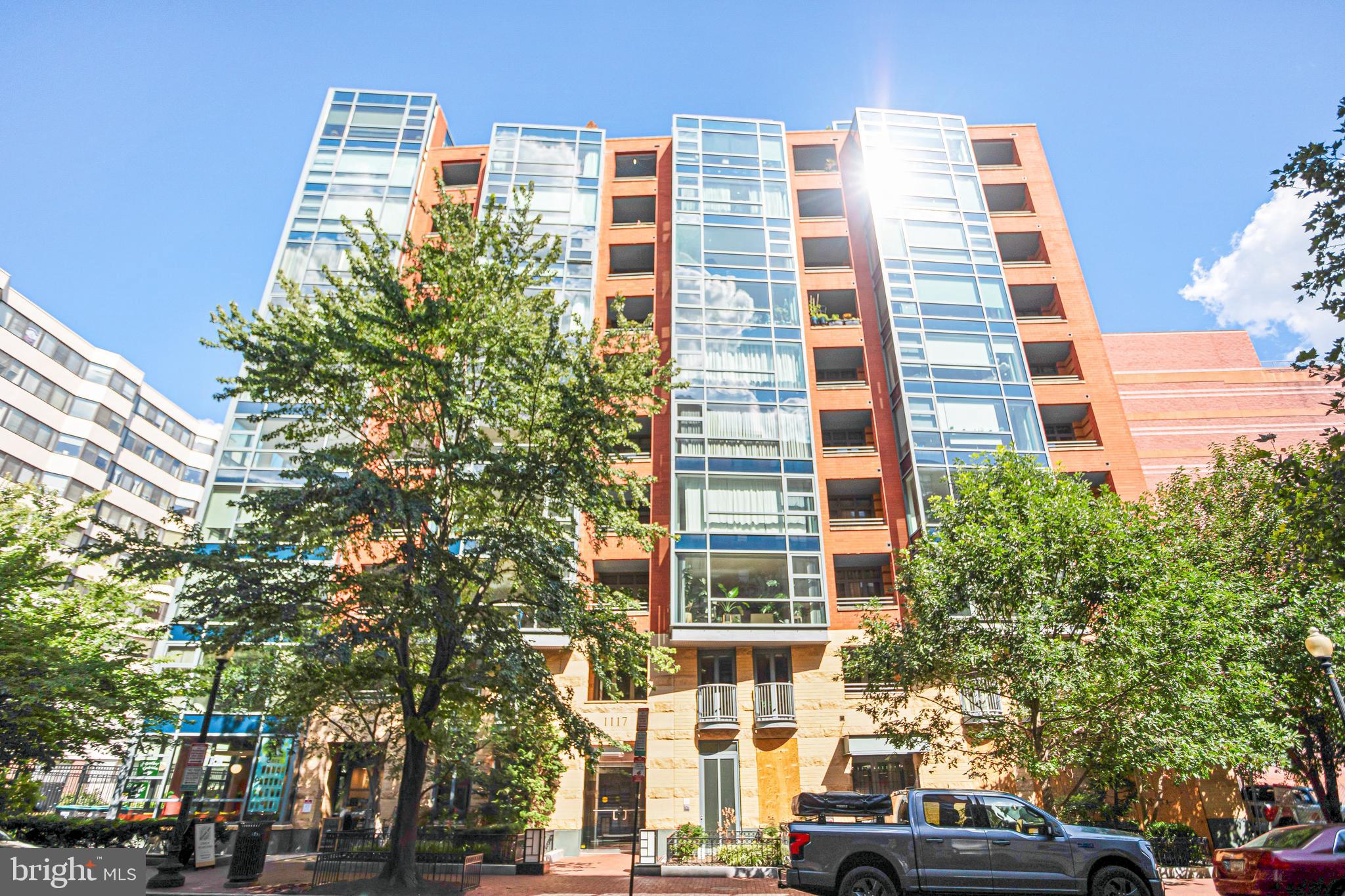 1117 10th Street Northwest, Unit 804 Washington, DC 20001 - Photo 2 of 46 front view of a building