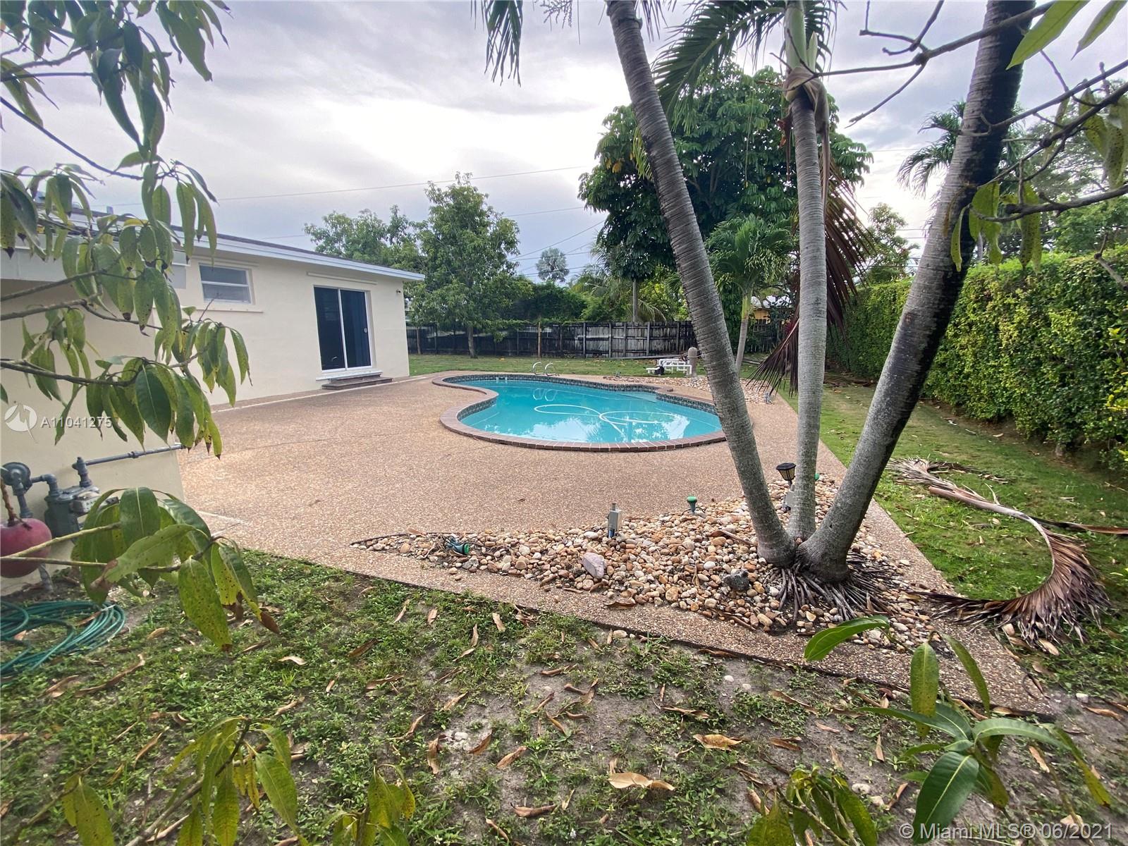 9471 Easter Road Cutler Bay, FL 33157 - Photo 3 of 17