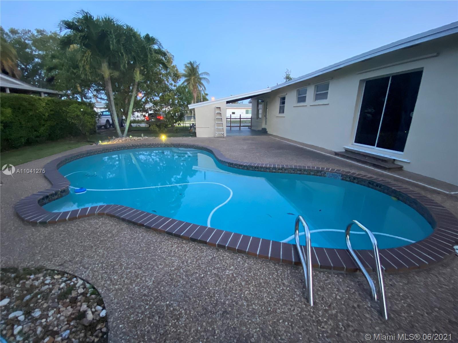9471 Easter Road Cutler Bay, FL 33157 - Photo 4 of 17