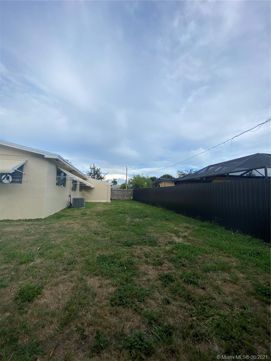 9471 Easter Road Cutler Bay, FL 33157 - Photo 6 of 17