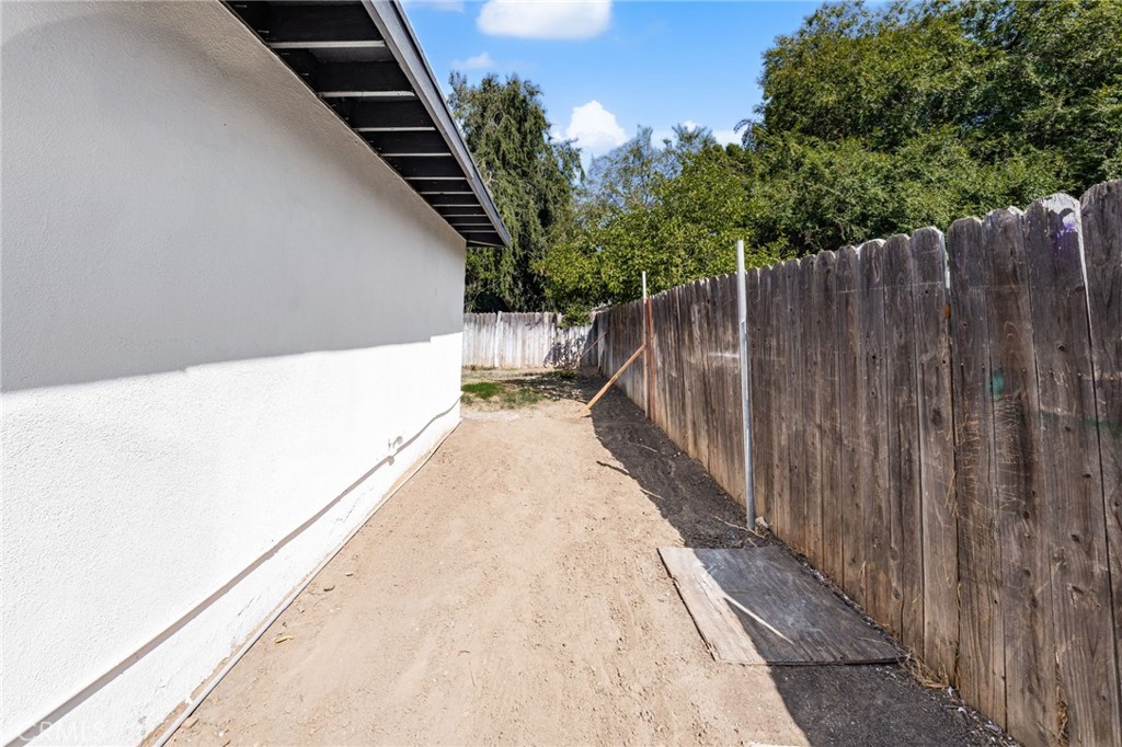 2121 Down Street Riverside, CA 92507 - Photo 36 of 75