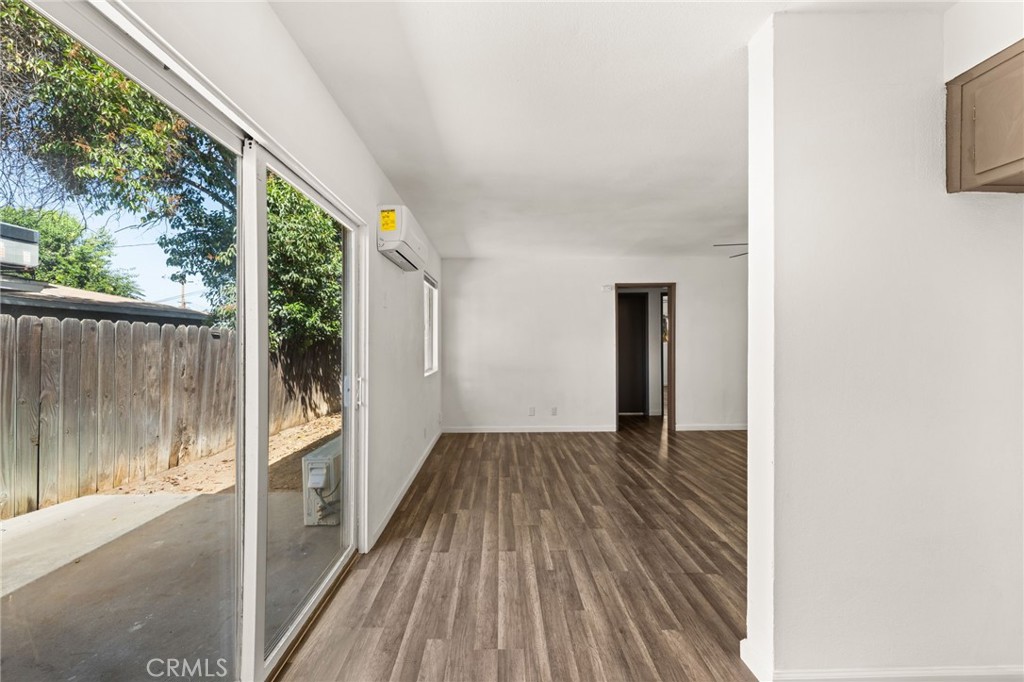 2121 Down Street Riverside, CA 92507 - Photo 7 of 75