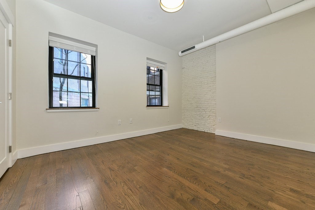 40 Fleet Street, Unit 3 Boston, MA 02113 - Photo 4 of 7