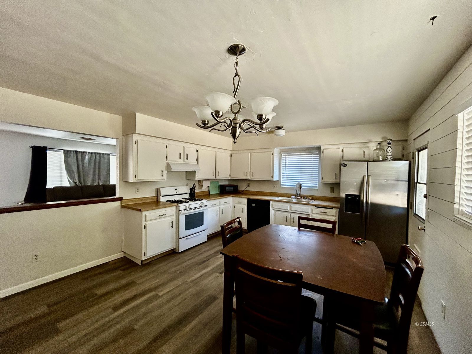 428 South Fountain Street Ridgecrest, CA 93555 - Photo 5 of 21