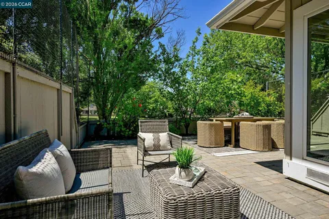 $1,150,000 | 1937 Rancho Verde Circle West, Danville, CA 94526