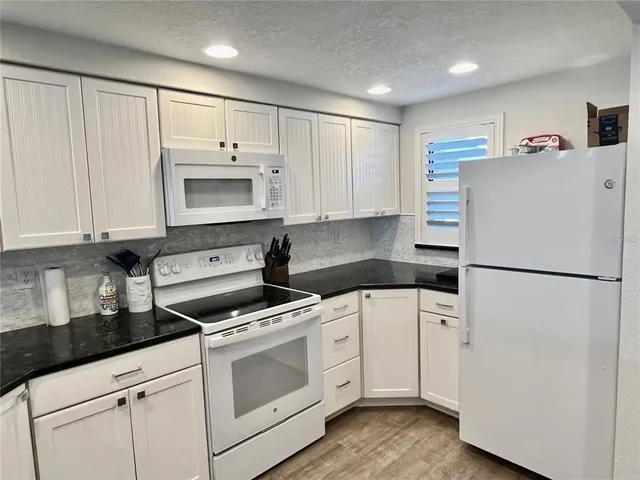 $3,800 | 2100 North Peninsula Avenue, Unit 2160, New Smyrna Beach, FL 32169
