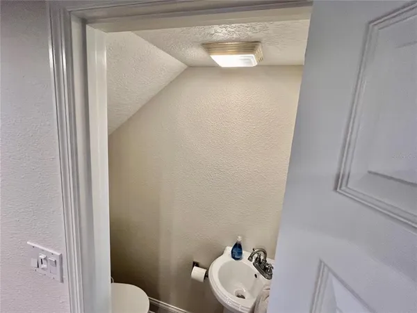$3,800 | 2100 North Peninsula Avenue, Unit 2160, New Smyrna Beach, FL 32169
