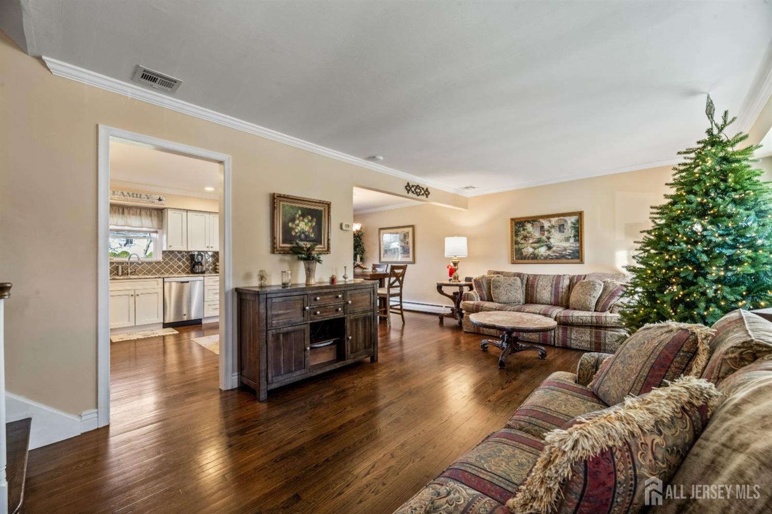 23 Landsdowne Road East Brunswick, NJ 08816 - Photo 3 of 28 Gallery Image 3