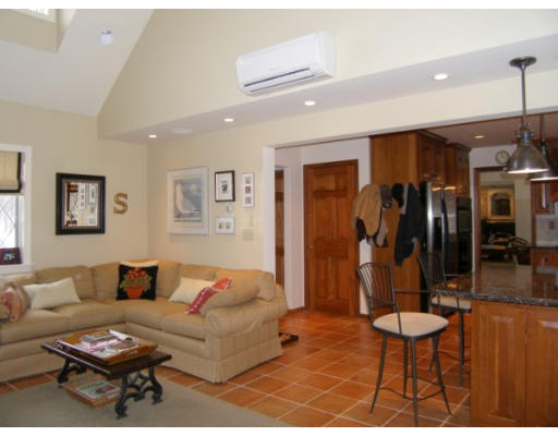 4 Edgehill Road Hopkinton, MA 01748 - Photo 8 of 30 Gallery Image 8