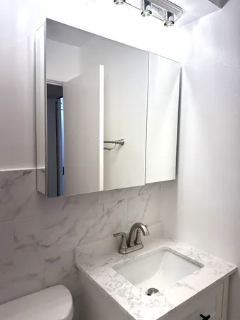 $1,675 | 2629 North Hampden Court, Unit 212, Chicago, IL 60614