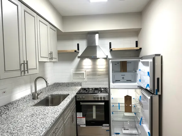 $1,675 | 2629 North Hampden Court, Unit 212, Chicago, IL 60614