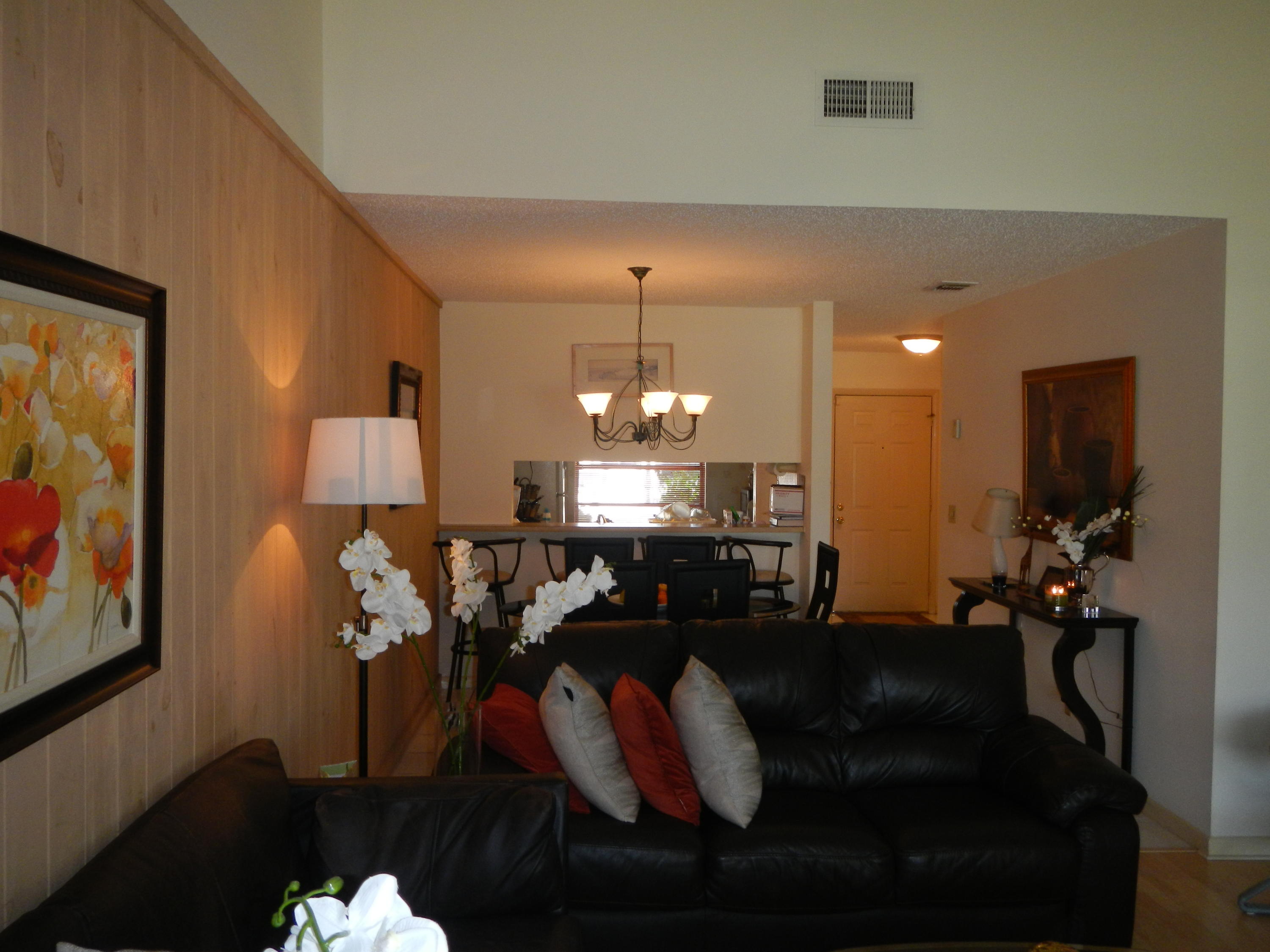 124 Pinewood Court Jupiter, FL 33458 - Photo 4 of 40 DSCN2323