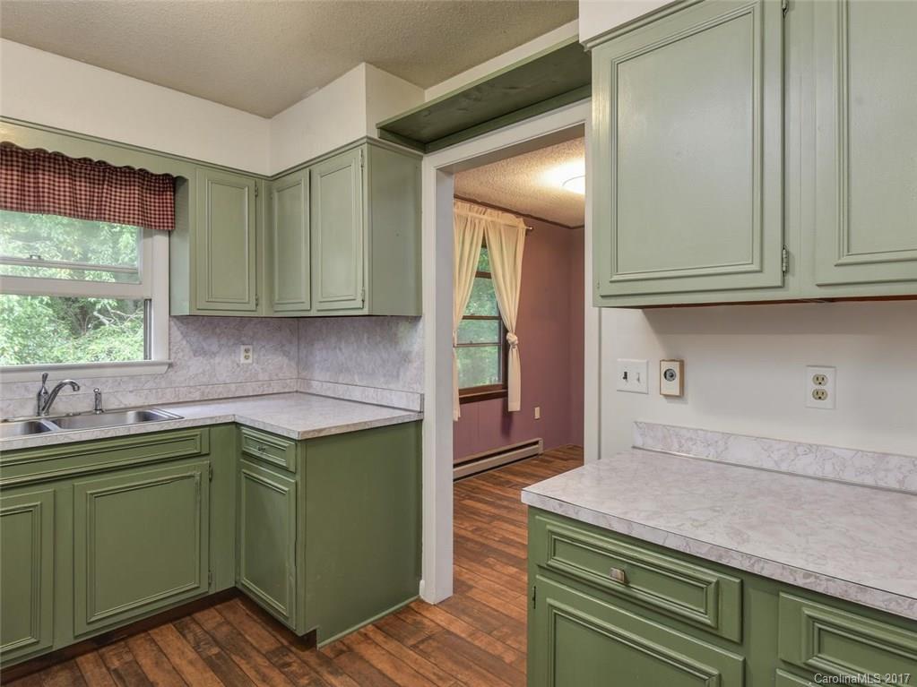 250 Patton Hill Road Swannanoa, NC 28778 - Photo 12 of 23 Gallery Image 12