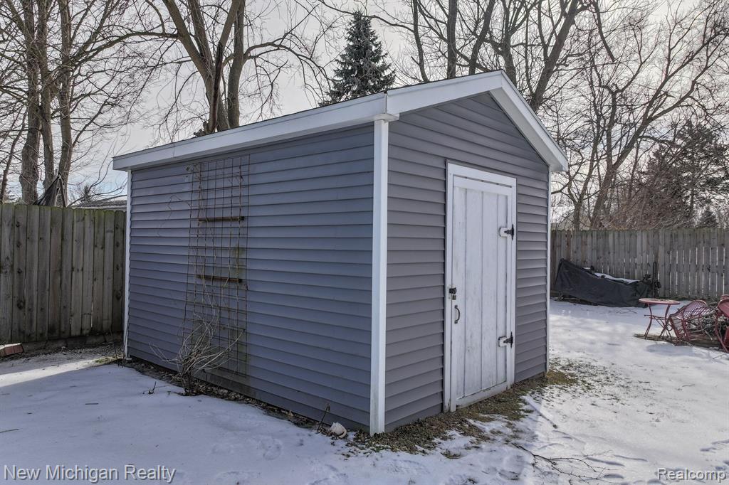 906 Main Street Fenton, MI 48430 - Photo 18 of 45 Gallery Image 18