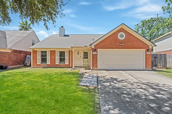 $2,200 | 9915 Villa Verde Drive, Houston, TX 77064