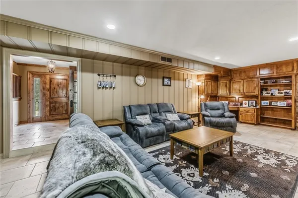 $949,000 | 1100 Broadmoor Drive, Bryan, TX 77802