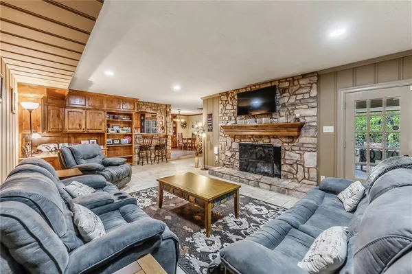 $949,000 | 1100 Broadmoor Drive, Bryan, TX 77802