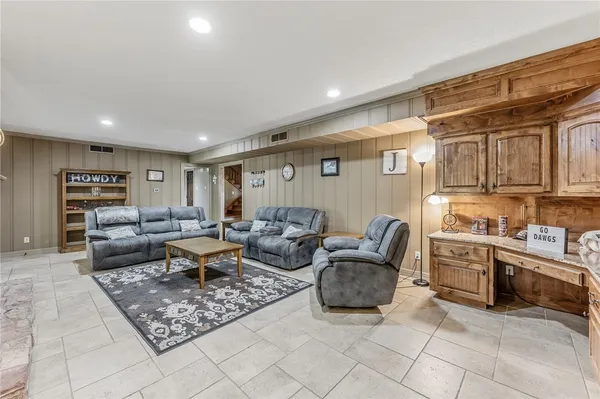 $949,000 | 1100 Broadmoor Drive, Bryan, TX 77802