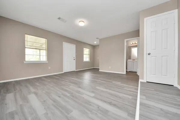 $1,495 | 17111 River Road, Unit A, Channelview, TX 77530