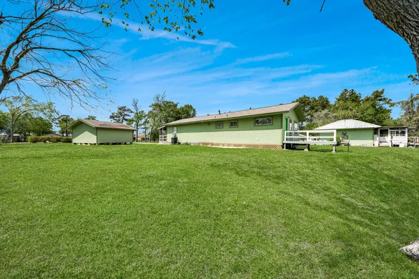 $1,495 | 17111 River Road, Unit A, Channelview, TX 77530