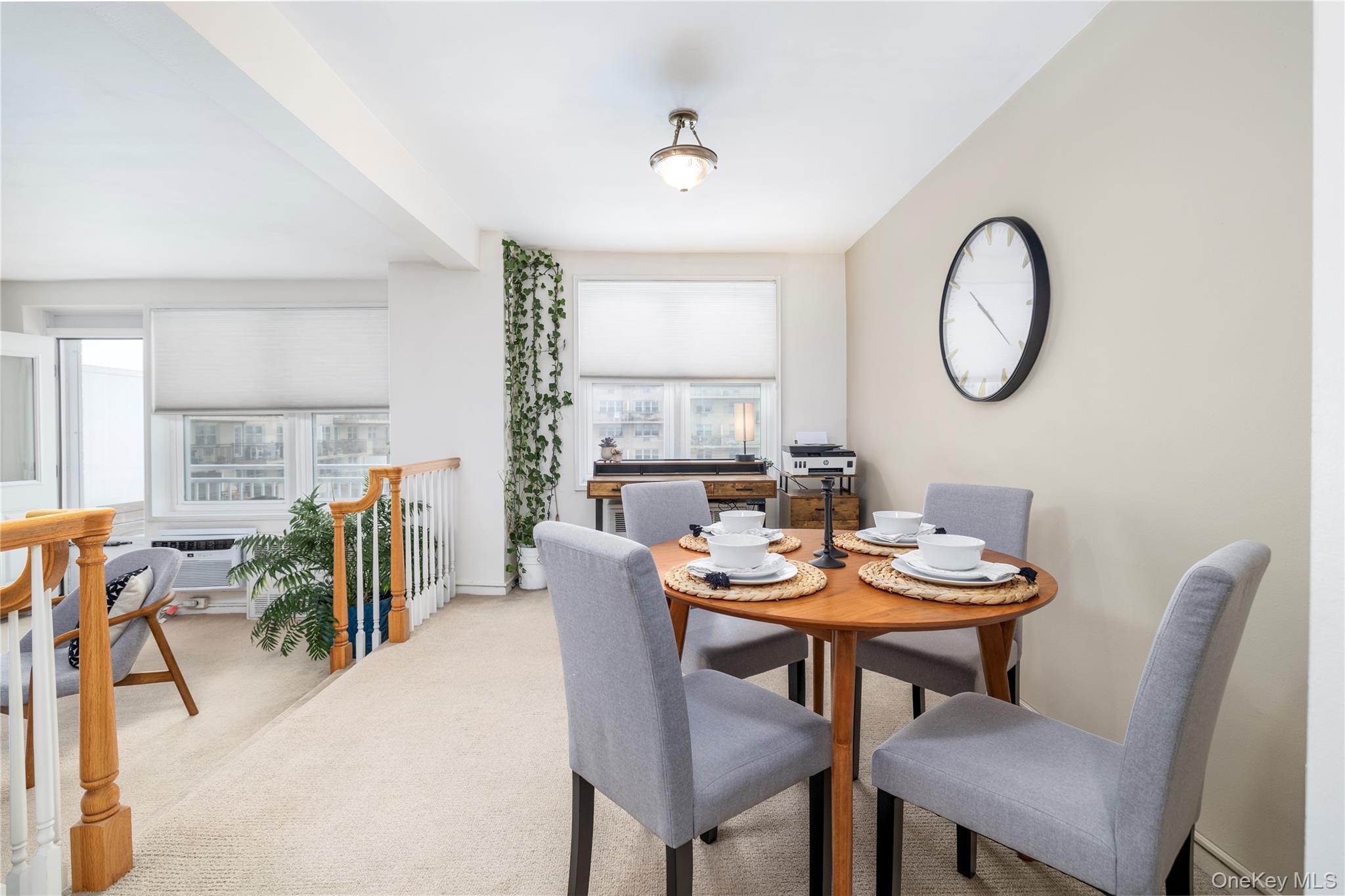 522 Shore Road, Unit 6C Long Beach, NY 11561 - Photo 8 of 25 Dining / Office Area off the Kitchen