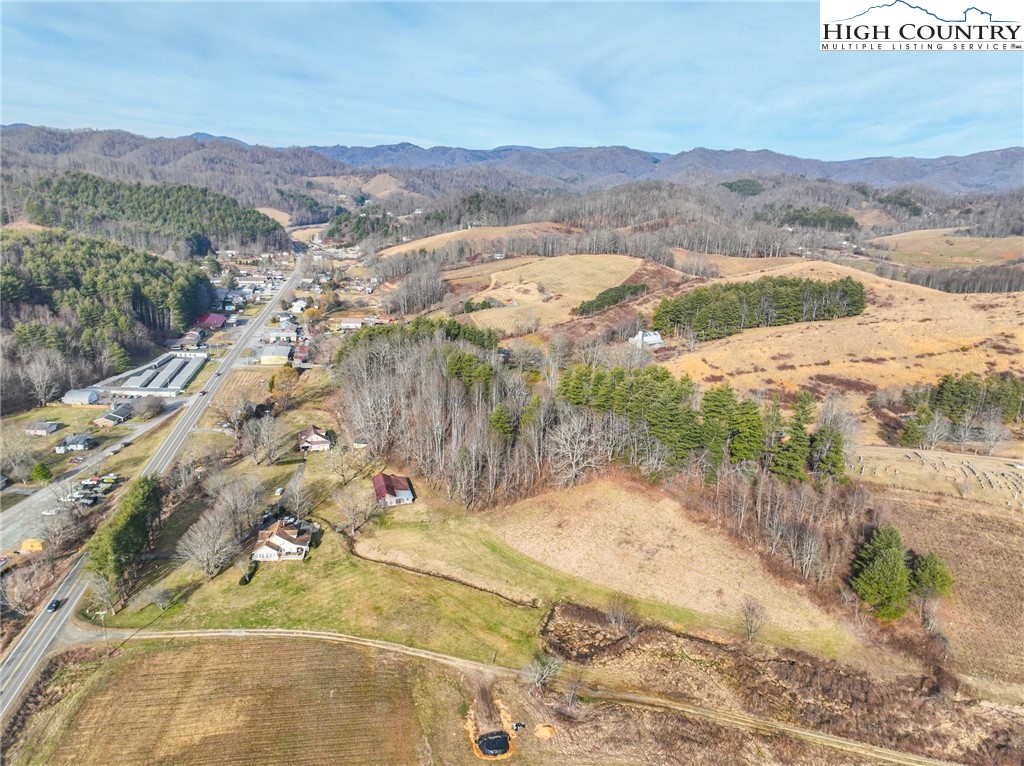 4634 Highway 421 Vilas, NC 28692 - Photo 6 of 28 a view of city and mountain