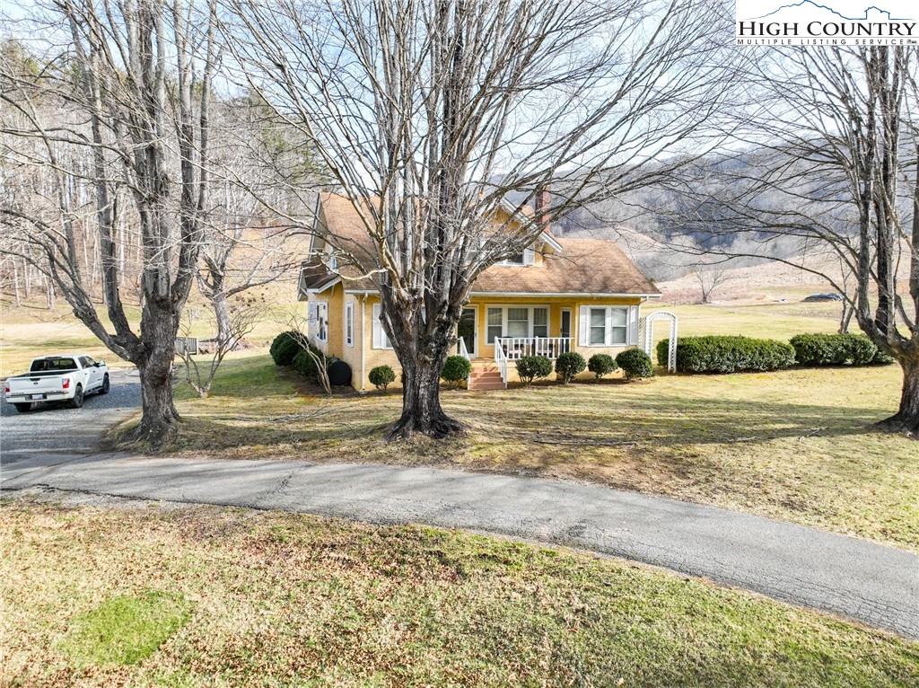 4634 Highway 421 Vilas, NC 28692 - Photo 7 of 28 a view of street with trees