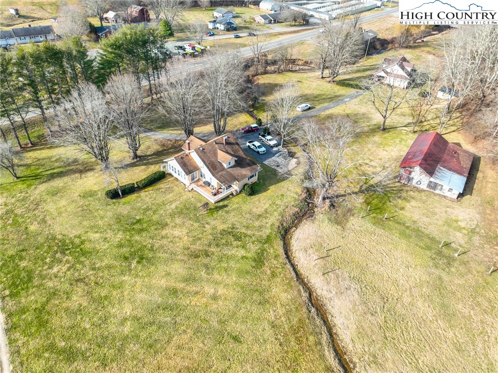 4634 Highway 421 Vilas, NC 28692 - Photo 8 of 28