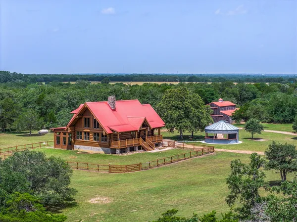 $1,890,000 | 200 Fayetteville Farms Road, Fayetteville, TX 78940