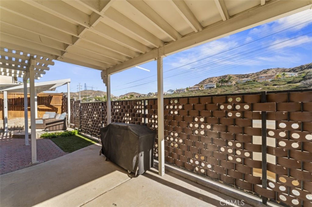 28340 Sycamore Drive Saugus, CA 91350 - Photo 27 of 34