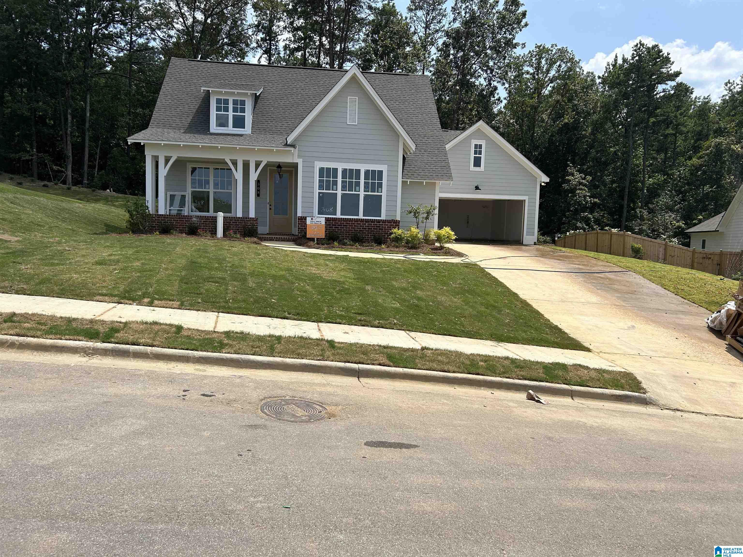 308 Cedar Grove Parkway Alabaster, AL 35007 - Photo 3 of 32