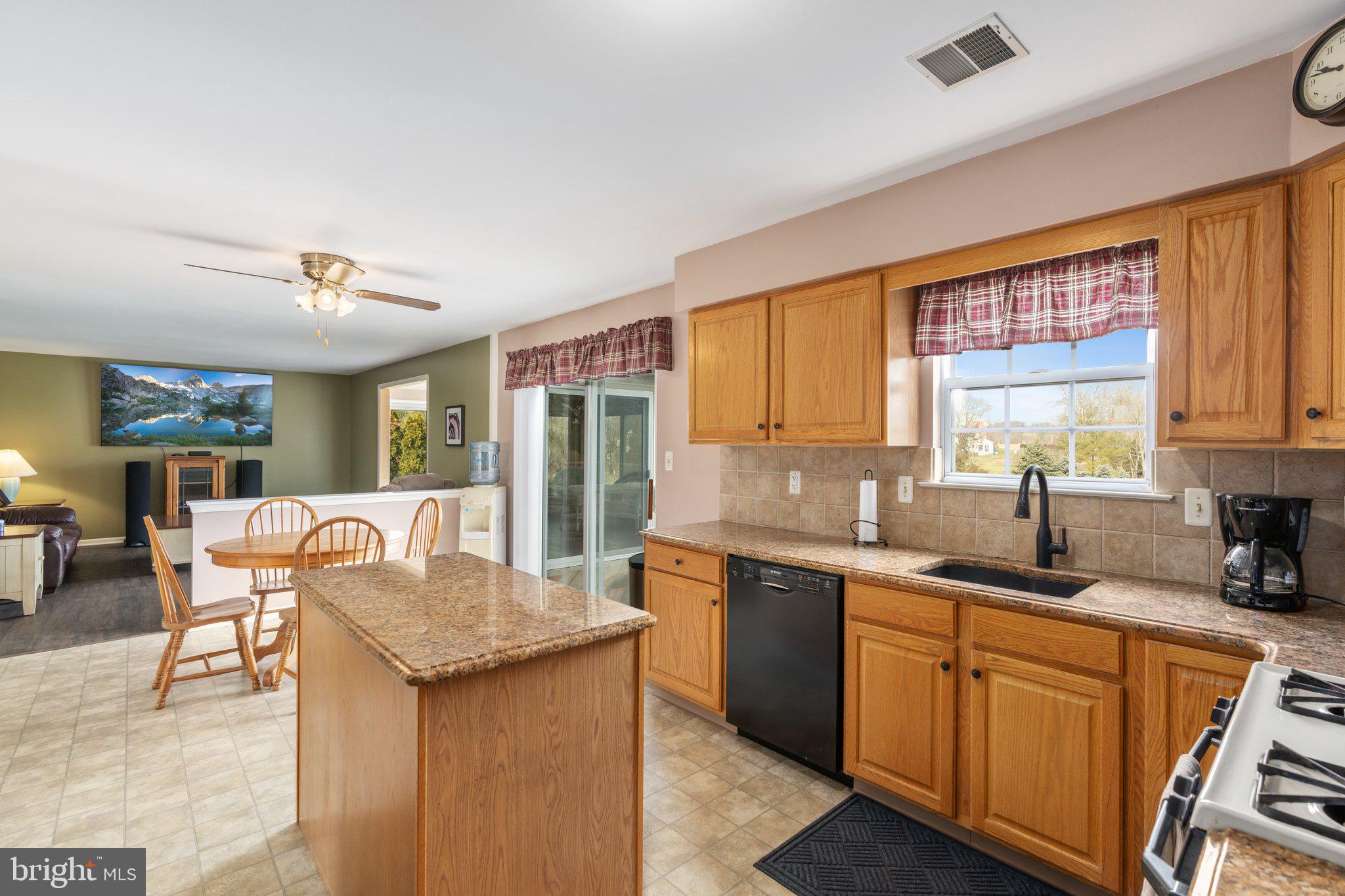 219 Strassburger Road Perkasie, PA 18944 - Photo 15 of 57 Granite Countertops