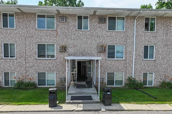 $775 | 828 North Street, Unit 17 17, Mount Morris, MI 48458