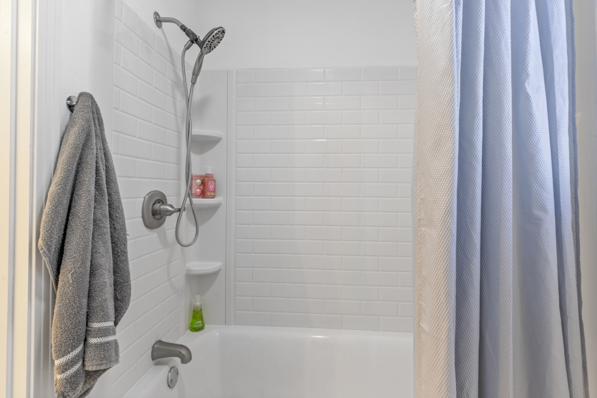 110 Nottingham Road Dickson, TN 37055 - Photo 19 of 34 a bathroom with a shower and a window