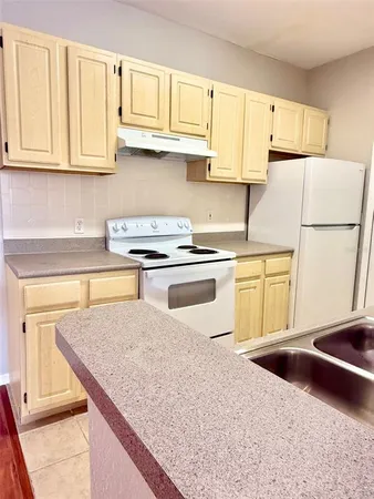 $1,295 | 8911 Legacy Court, Unit 207, Kissimmee, FL 34747