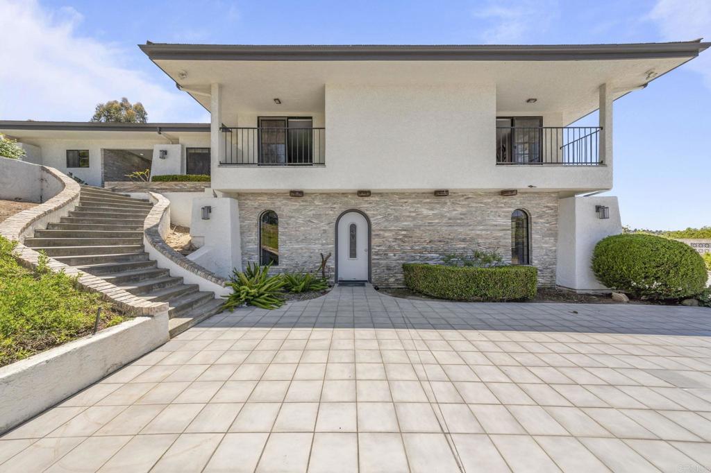 19 Gateview Drive Fallbrook, CA 92028 - Photo 53 of 76 19 Gateview Dr, Fallbrook, Luxury Home, Single-Level Main Floor Living, Attached ADU, Guard-Gated