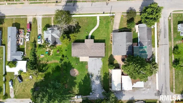 $155,000 | 1006 South Land Street, Harrisburg, IL 62946