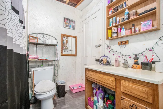 $55,000 | 210 McOmber Street, Dowagiac, MI 49047