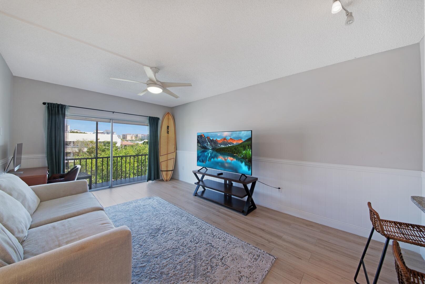 290 West Palmetto Park Road, Unit 409 Boca Raton, FL 33432 - Photo 5 of 18 Living Room