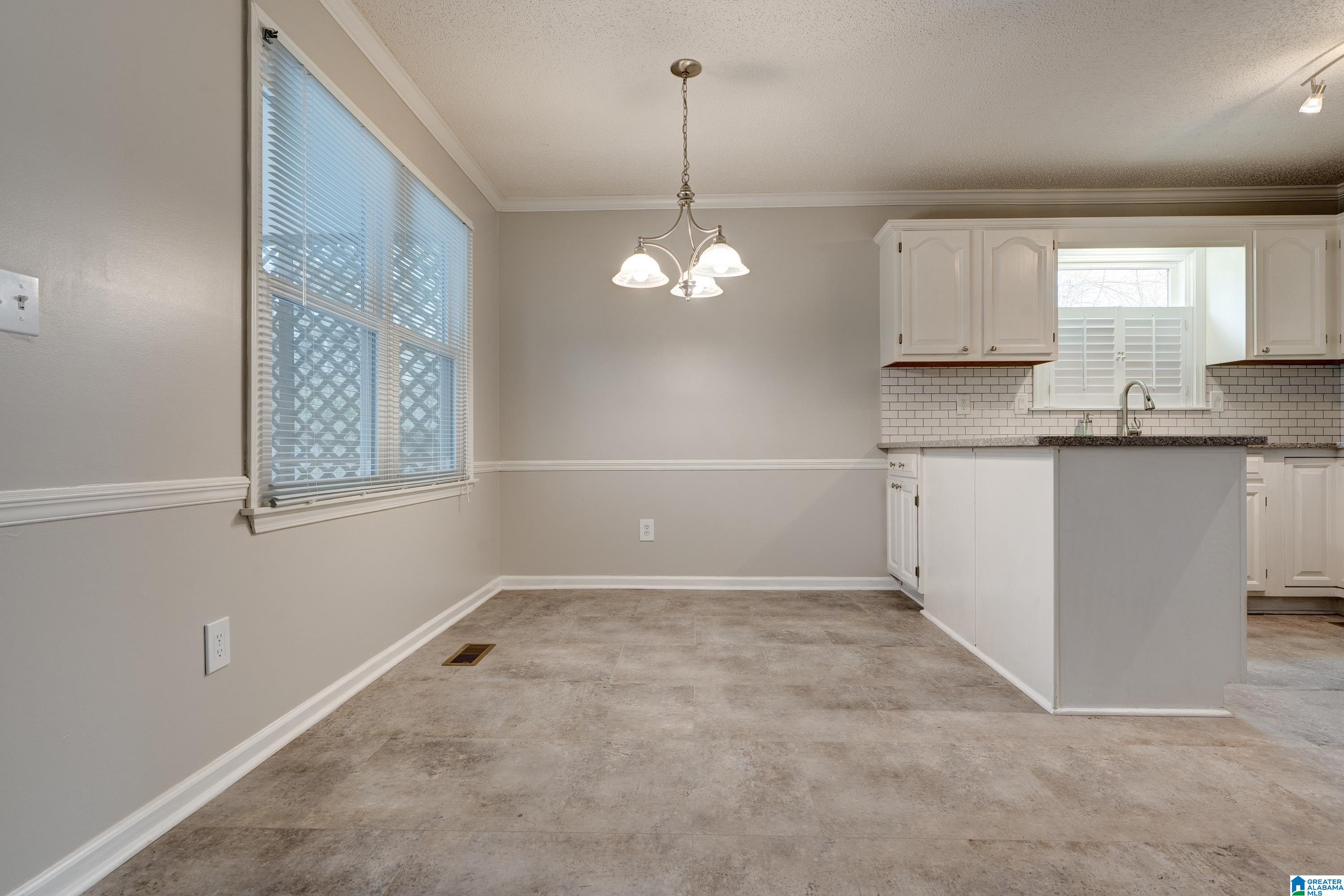 6049 Woodvale Road Helena, AL 35080 - Photo 13 of 46