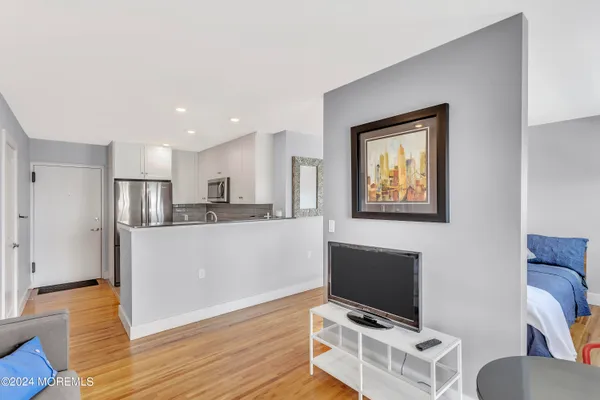 $2,000 | 1706 Park Avenue, Unit 4C, Asbury Park, NJ 07712