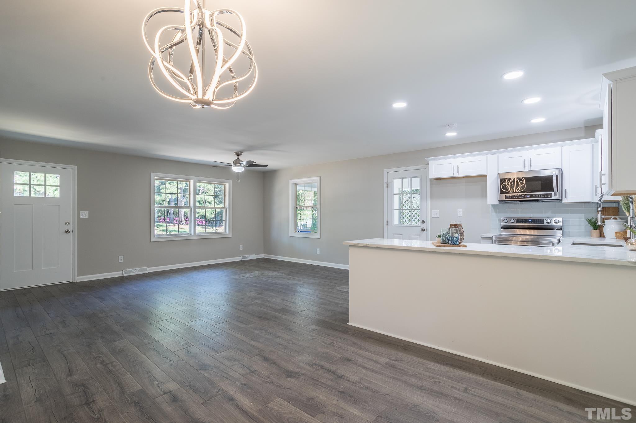 612 Peyton Street Raleigh, NC 27610 - Photo 12 of 37 Gallery Image 12