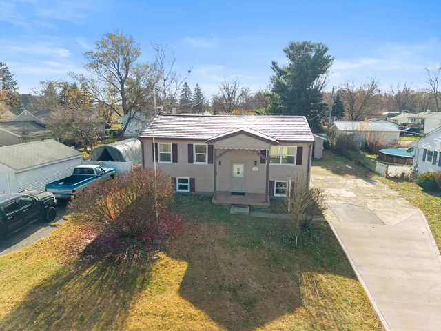 $219,000 | 5641 Larch Drive, Jackson, MI 49201