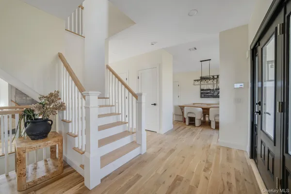 a view of entryway and workspace